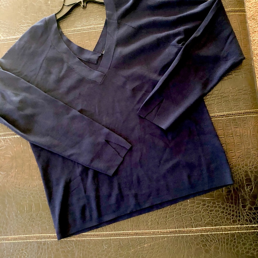 New w/ tag Double V neck sweater NWT plus size 🎁 - Picture 5 of 6